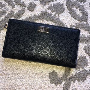 Kate Spade bifold wallet, great condition